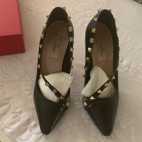 Valentino Shoes - Valentino D’ Orsay Rock stud pumps EU 35  5 US